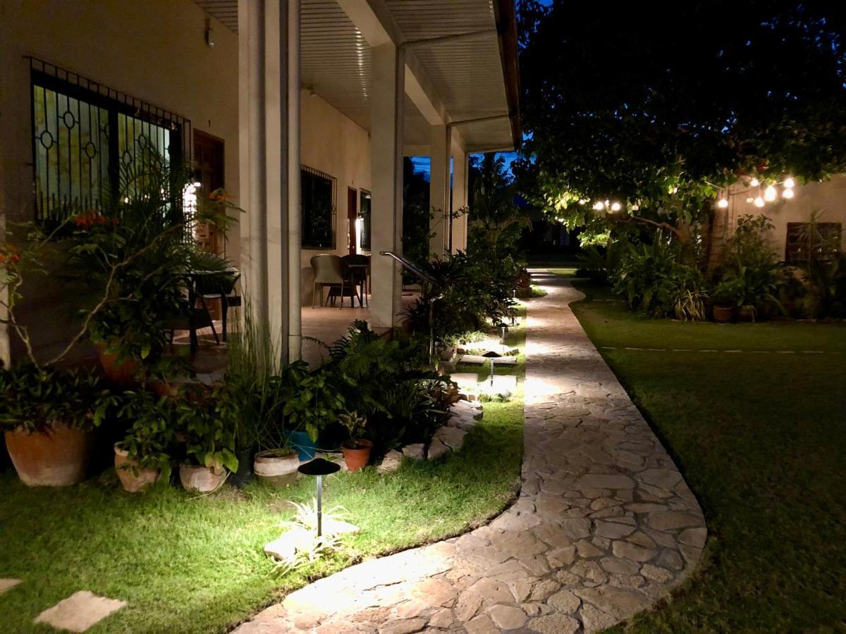 Strutz Art Garden Resort Bangued Exterior photo
