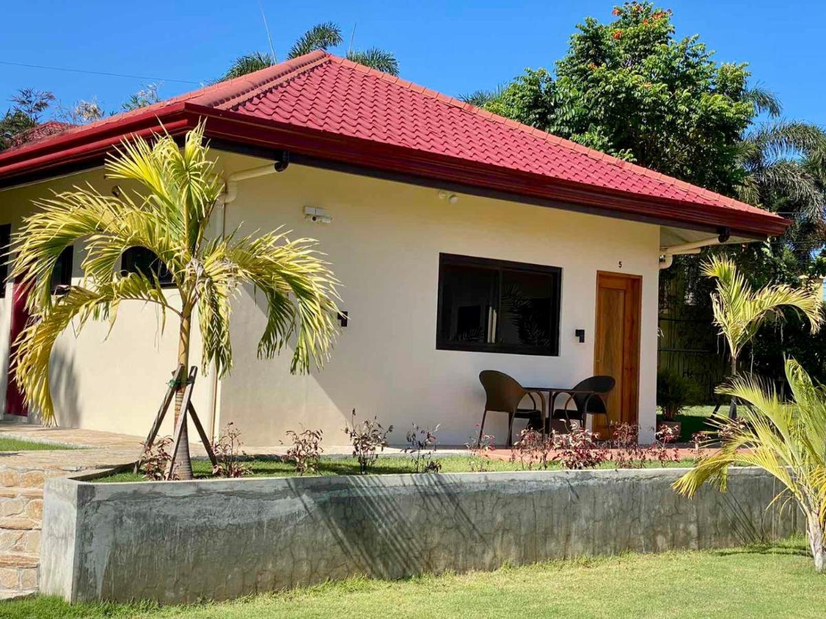 Strutz Art Garden Resort Bangued Exterior photo