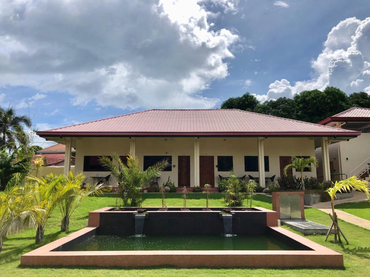 Strutz Art Garden Resort Bangued Exterior photo