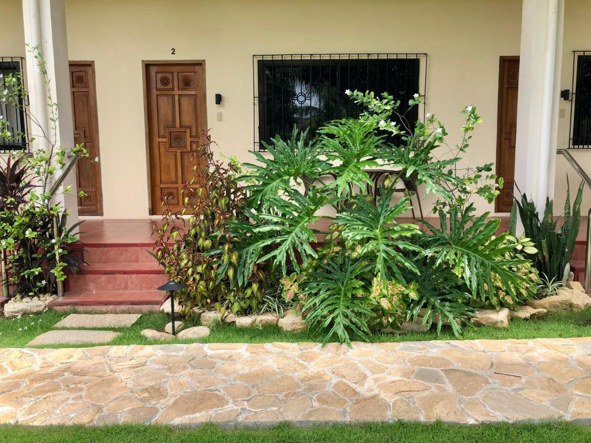 Strutz Art Garden Resort Bangued Exterior photo